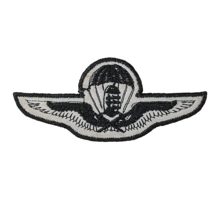 Hungarian Army Subdued Parachute Qualification Patch - Hungarian Army Surplus - Flags, Badges & Insignia