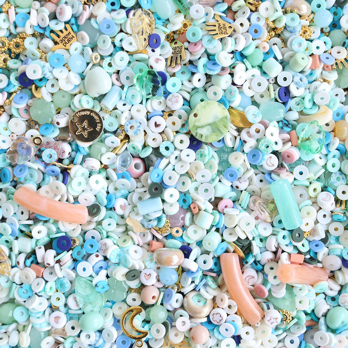 La Petite Epicerie Pro - Mix Heishi Beads & Charms - Oslo - Close Look