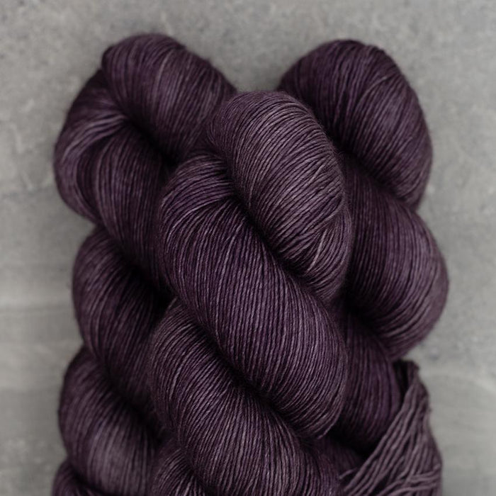 Tosh Vintage | Penumbra