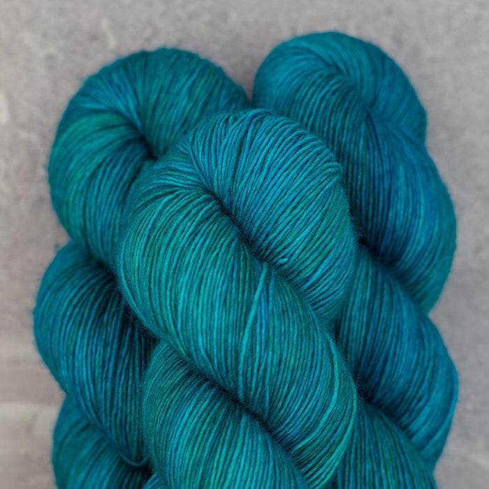 Twist Light | Nassau Blue