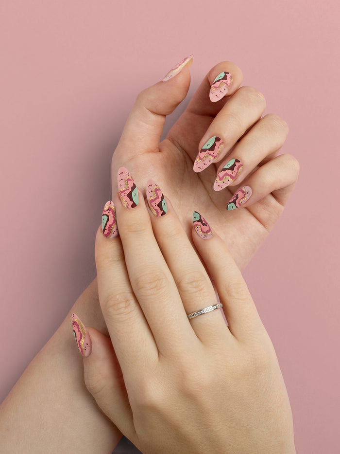 COSMIC Press-On Nails | W660-Image 1