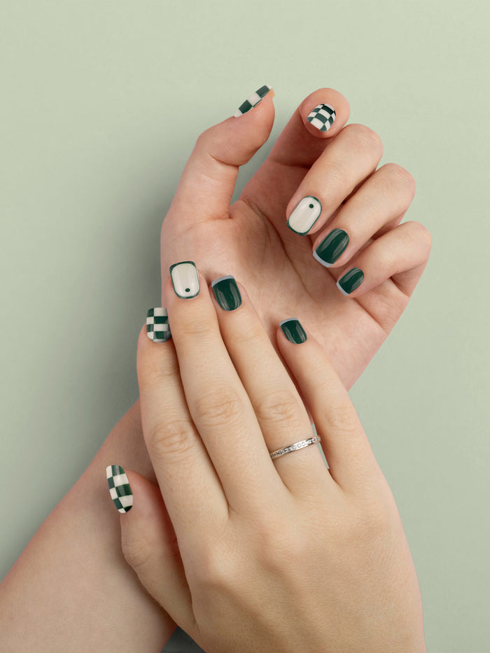 COSMIC Press-On Nails | R255-Image 1
