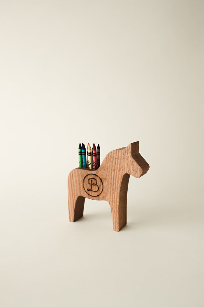 dala horse crayon holder