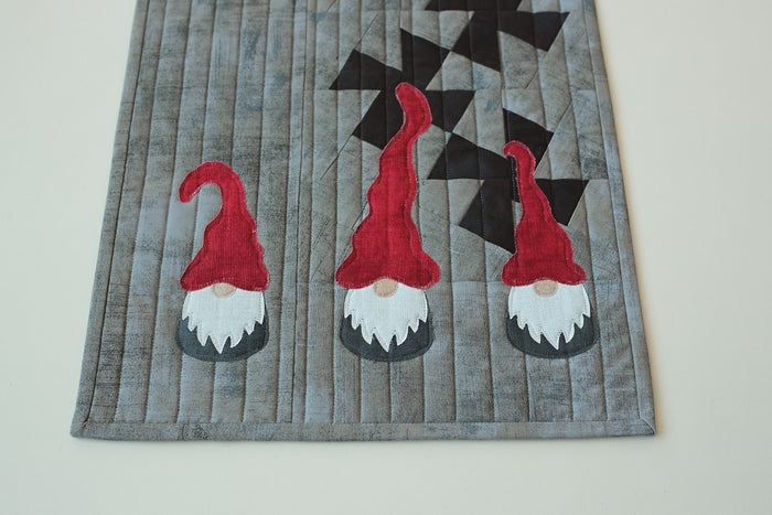 gnome table runner