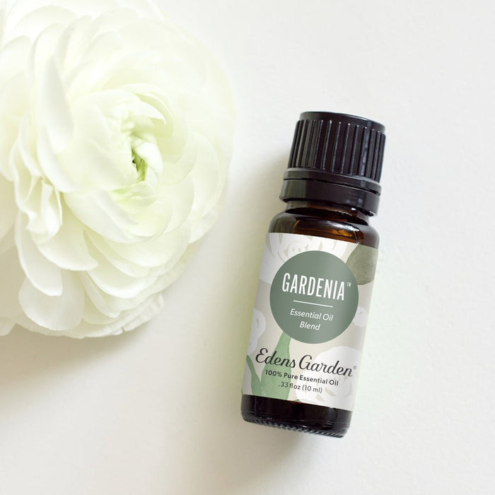 Lifestyle image of Gardenia Essential Oil Blend™