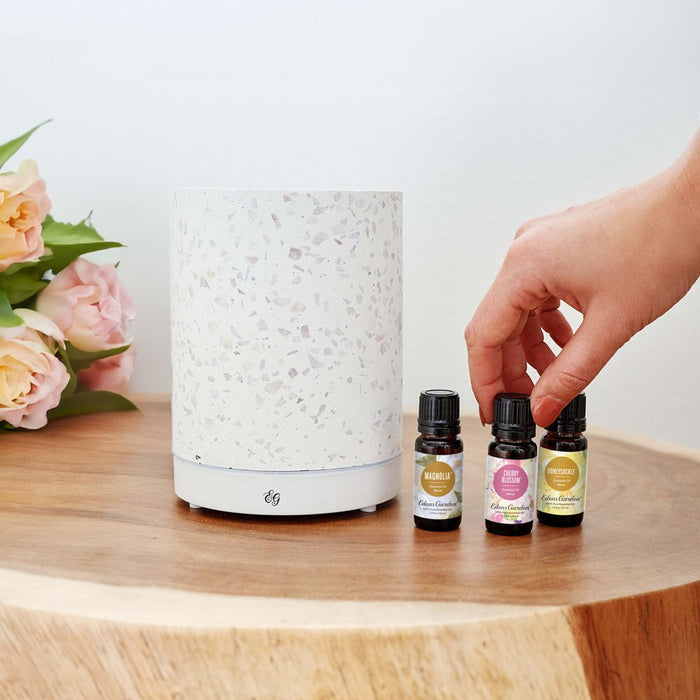 Lifestyle image of Magnolia Essential Oil Blend™