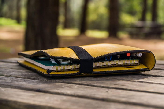 Leuchtturm1917 A4 - A4+ Leather Cover Portfolio - Yellow