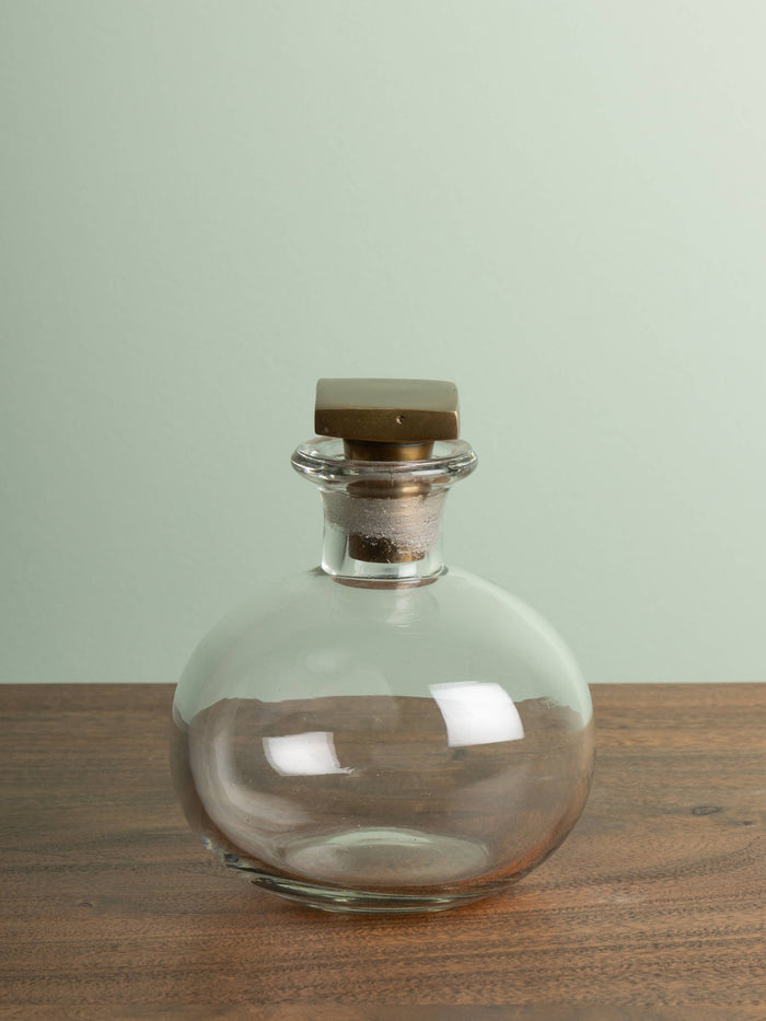 Round carafe with square stopper - Magnolia Lane co. Home + Garden + Gift