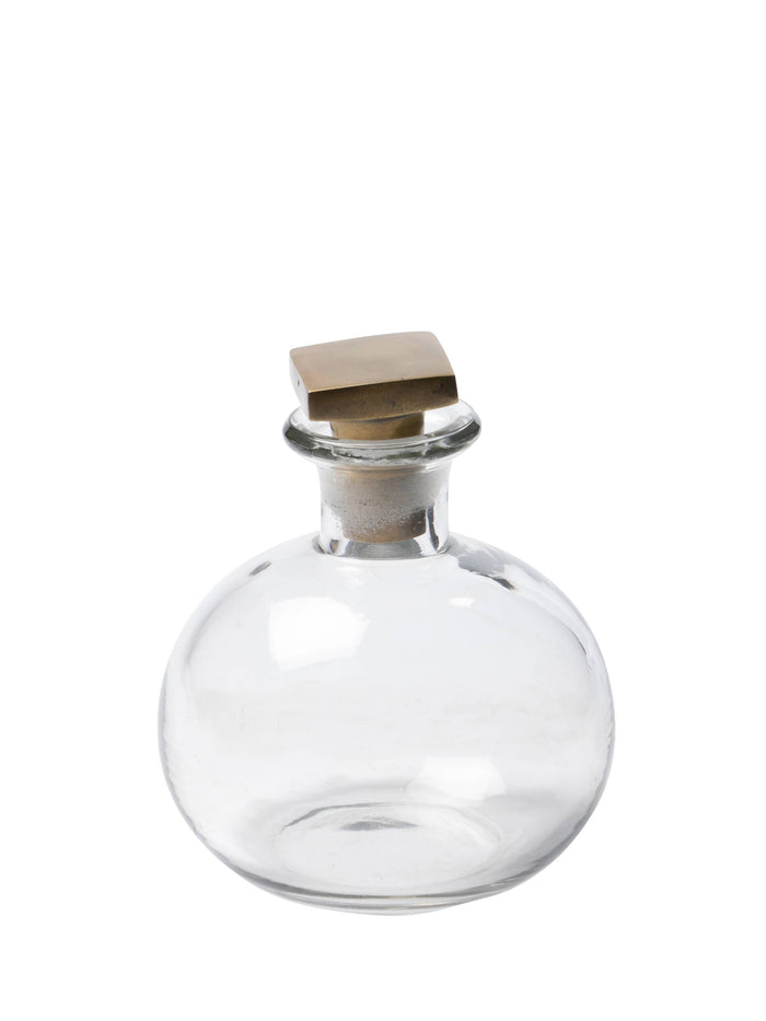 Round carafe with square stopper - Magnolia Lane co. Home + Garden + Gift