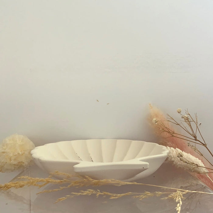 Sea Shell Dish (Black, White & Stone)