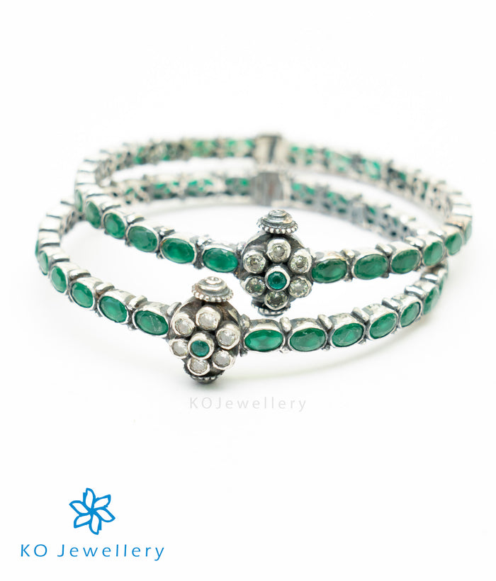 The Arohi Silver Kemp Bracelet (Oxidised/Size/2.2/2.4/2.6/2.8)