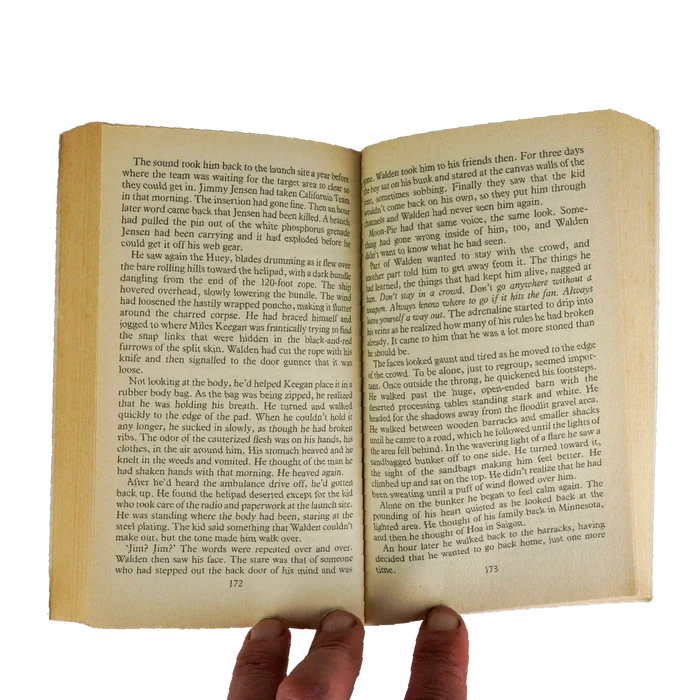 The Dying Place - David A. Maurer - Army & Outdoors - Books