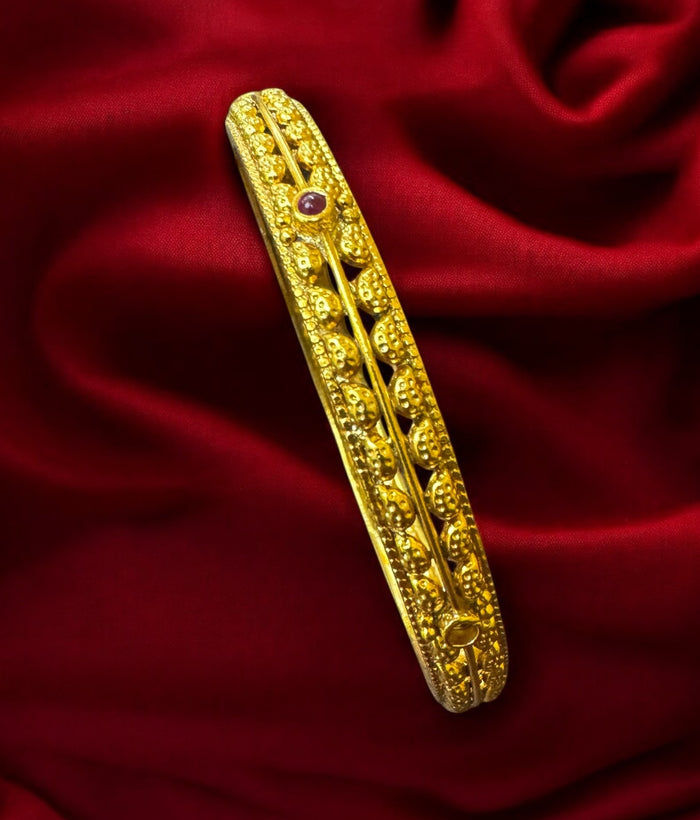 The Mohita Silver Filigree Kangan Bangle-Single (Size /2.2/2.4/2.6/2.8)