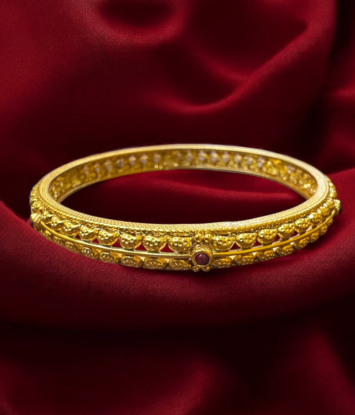 The Mohita Silver Filigree Kangan Bangle-Single (Size /2.2/2.4/2.6/2.8)