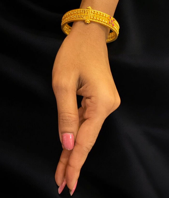 The Samyukta Silver Filigree Openable Bracelet - Single (Size /2.2/2.4/2.6/2.8)