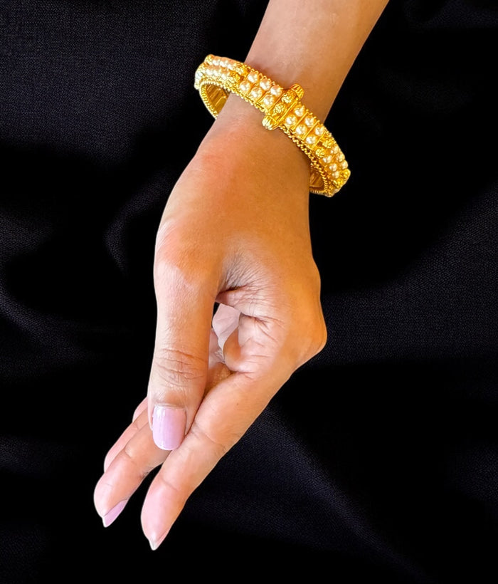 The Swarna Silver Pearl Tode Bracelet -Single (Size /2.2/2.4/2.6/2.8)
