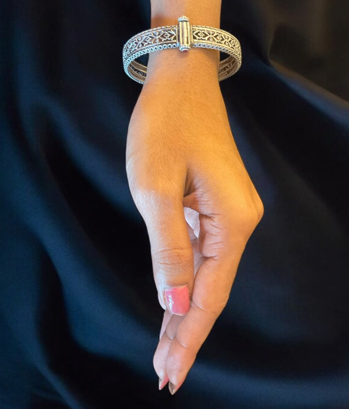 The Tapti Silver Designer Filigree Bracelet-Single (Oxidised/Size /2.2/2.4/2.6/2.8)