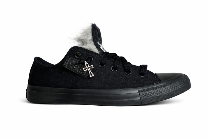 XTRADEADLY Fur Converse Custom (Women’s)